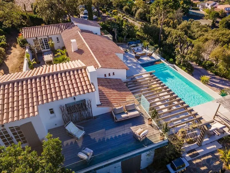 Superbe Villa A Sainte-Maxime, Piscine Et Vue Mer - Villa Dina France